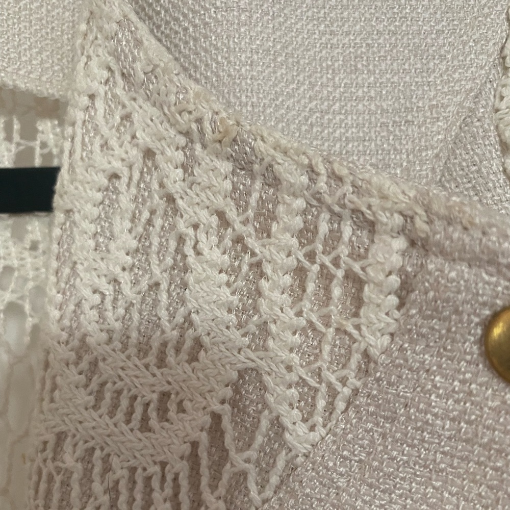 Extenzo Paris Structured Cream Lace Blazer - Picture 4 of 6